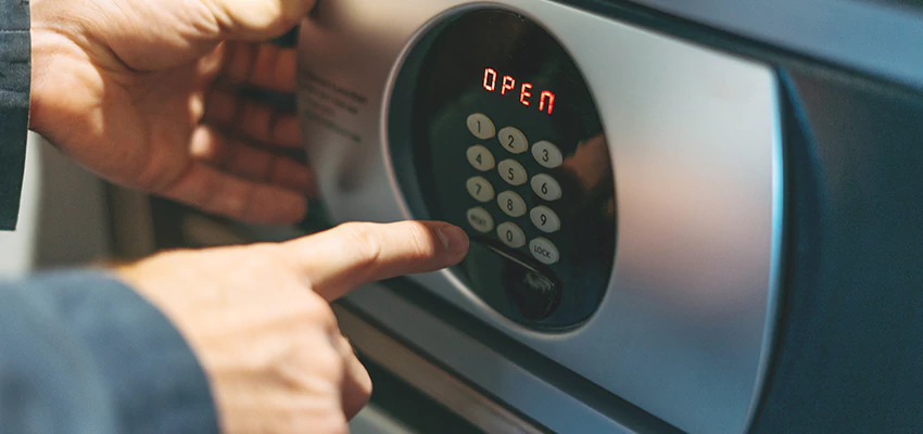 Cash Safe Openers in Bakersfield, California